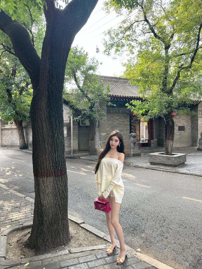 李采《热情的邻居》